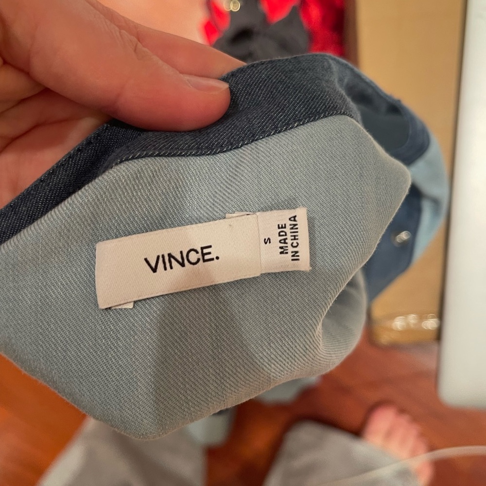 Vince button down - Picture 4 of 4